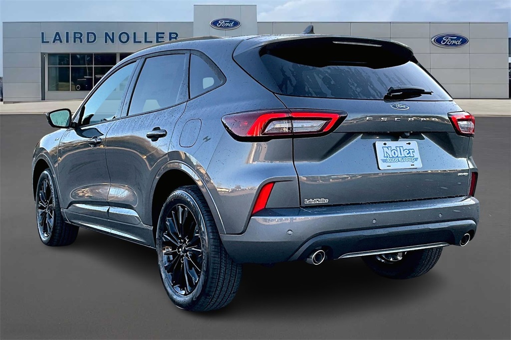 2026 Ford Escape ST-Line Elite photo 3