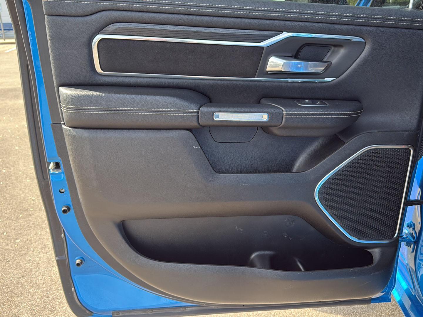 2024 Ram 1500 Laramie photo 15