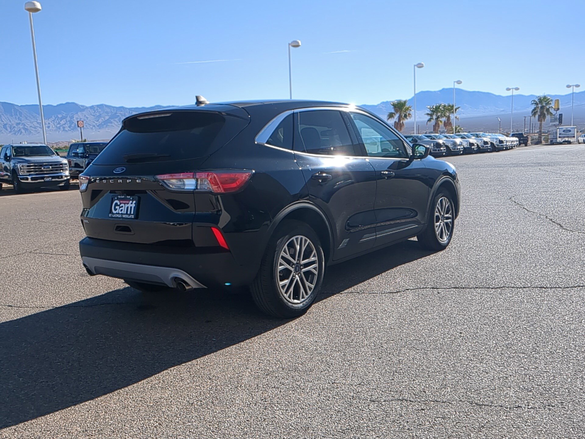 2022 Ford Escape SEL photo 3