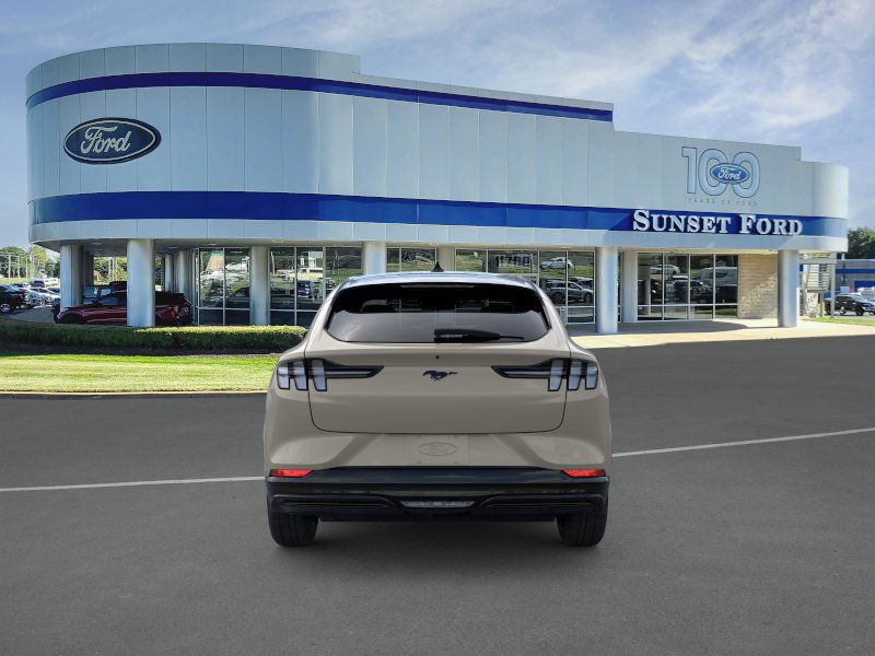 2025 Ford Mustang Mach-E Premium photo 5