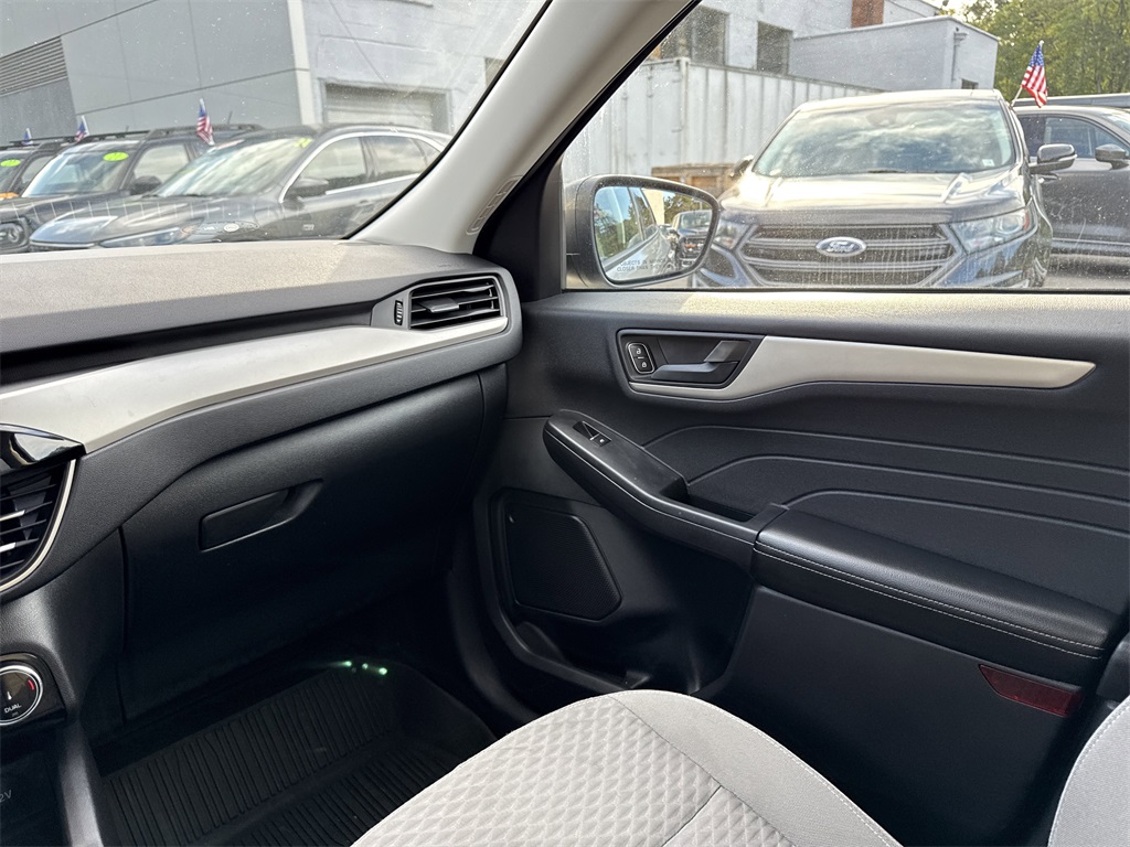 2022 Ford Escape SE photo 16