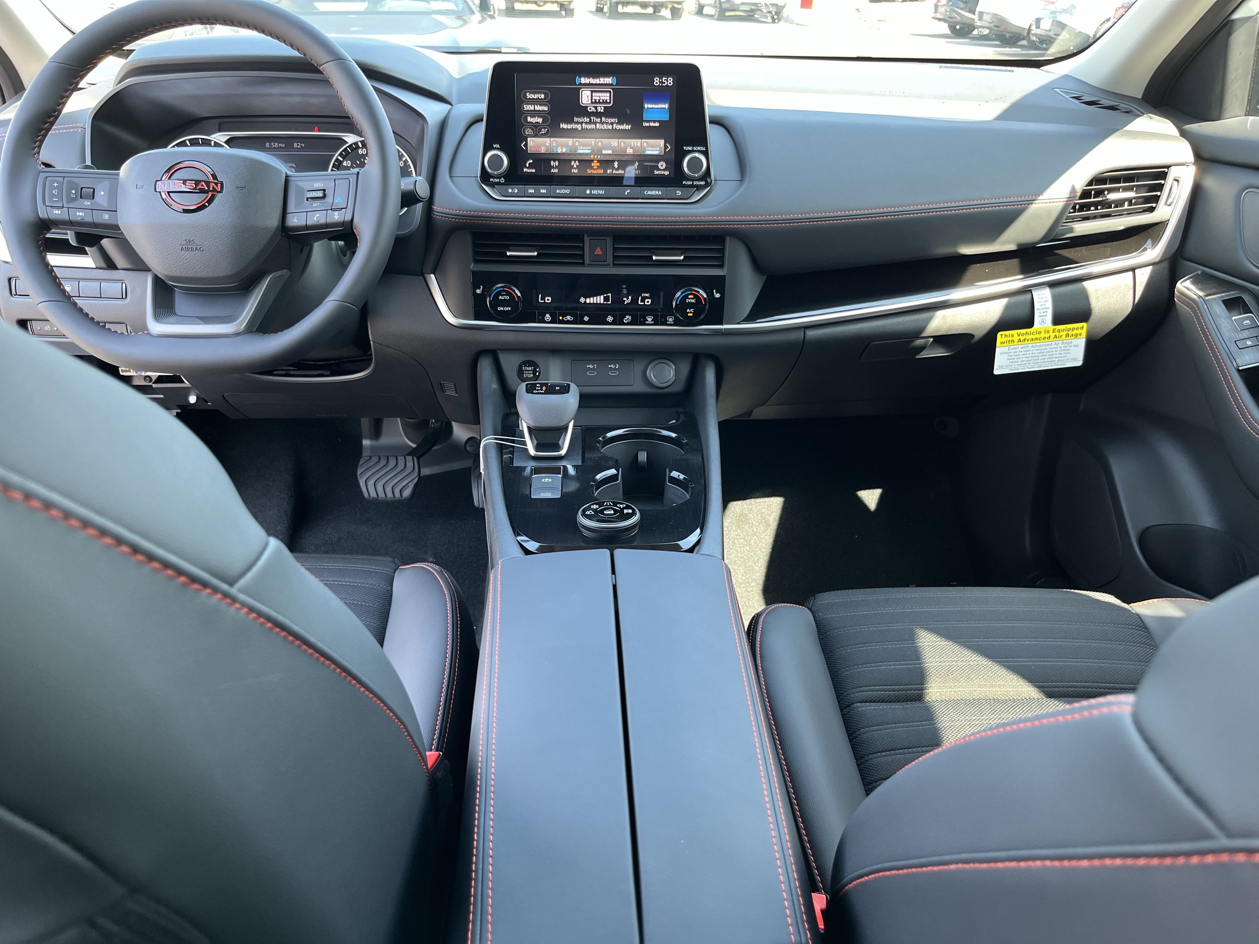 2026 Nissan Rogue SV photo 5