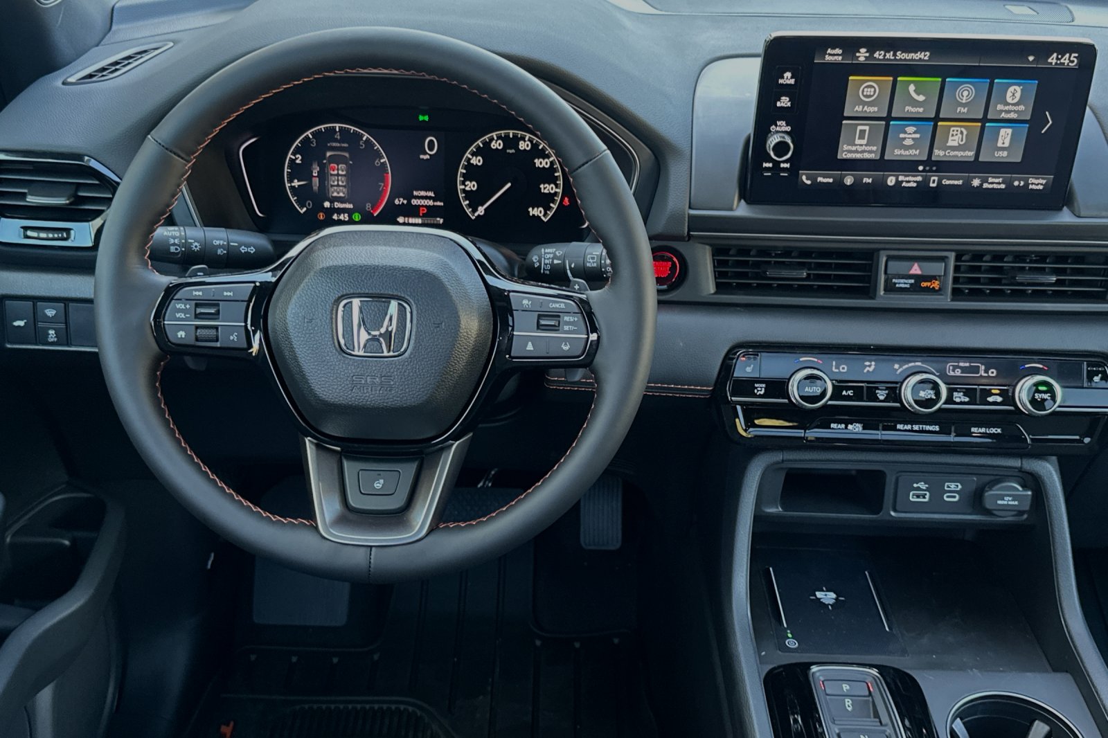 2025 Honda Pilot TrailSport photo 8