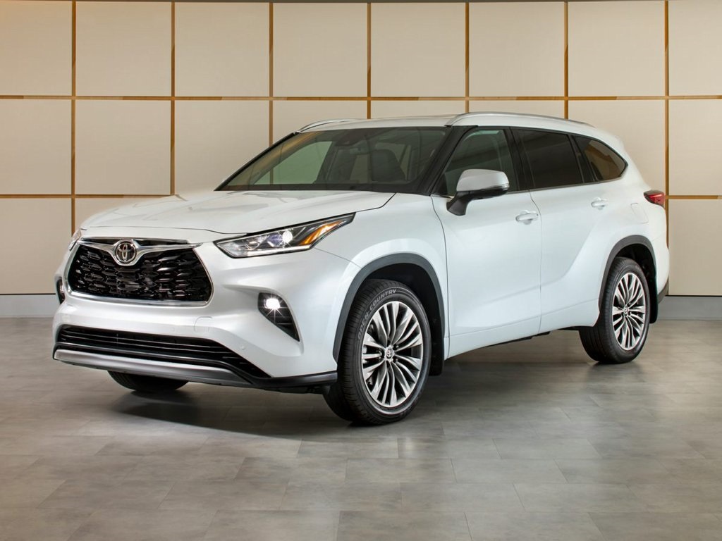 2022 Toyota Highlander Platinum's photo
