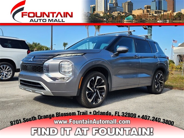 2022 Mitsubishi Outlander SEL's photo