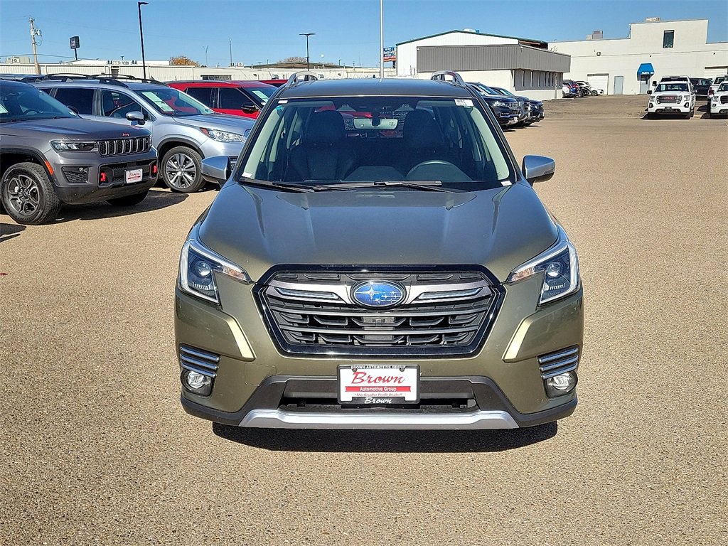 2023 Subaru Forester Touring photo 3