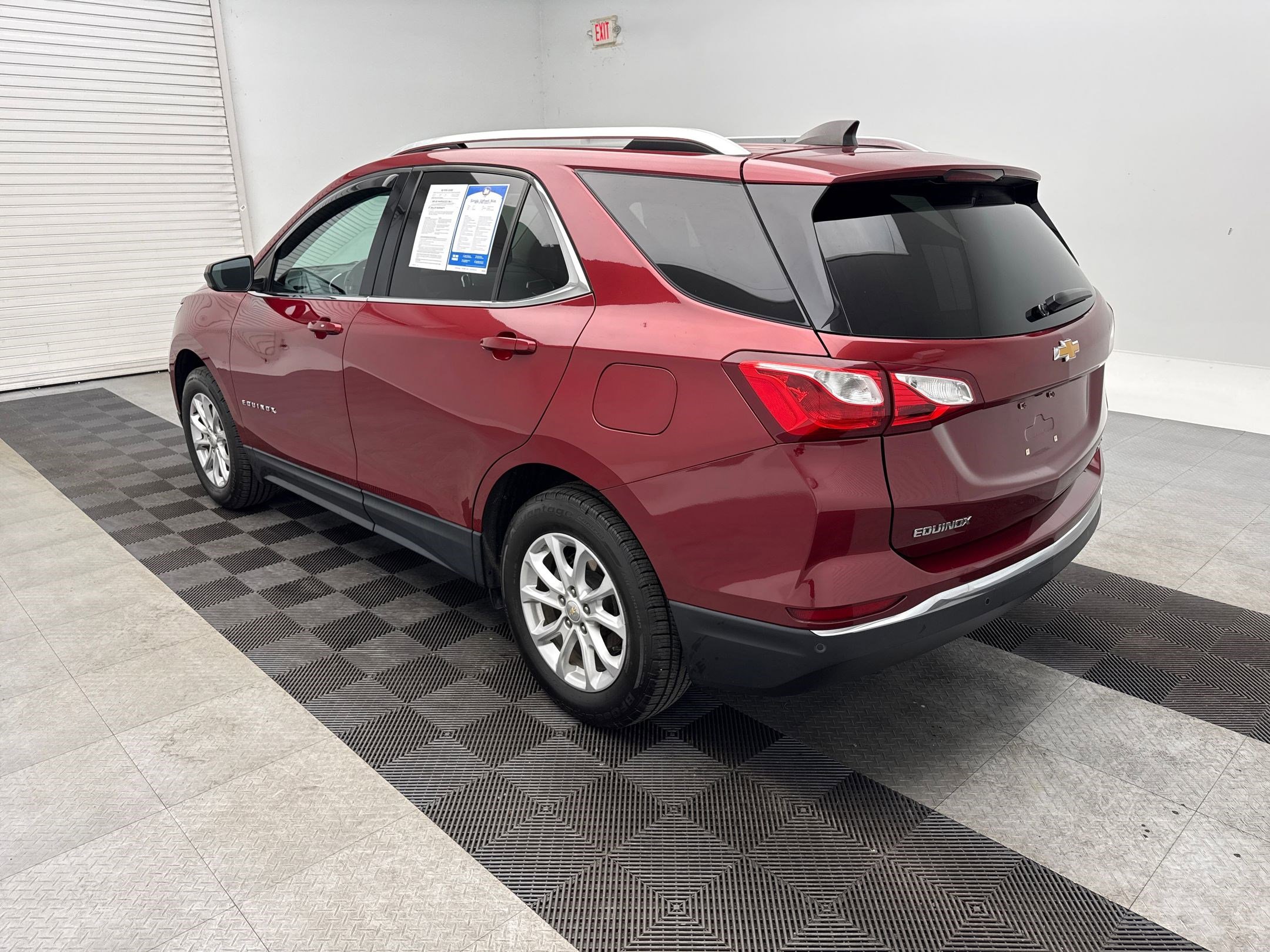 2020 Chevrolet Equinox LT photo 3