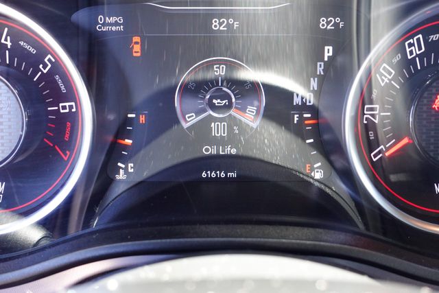 2023 Dodge Challenger SXT photo 18