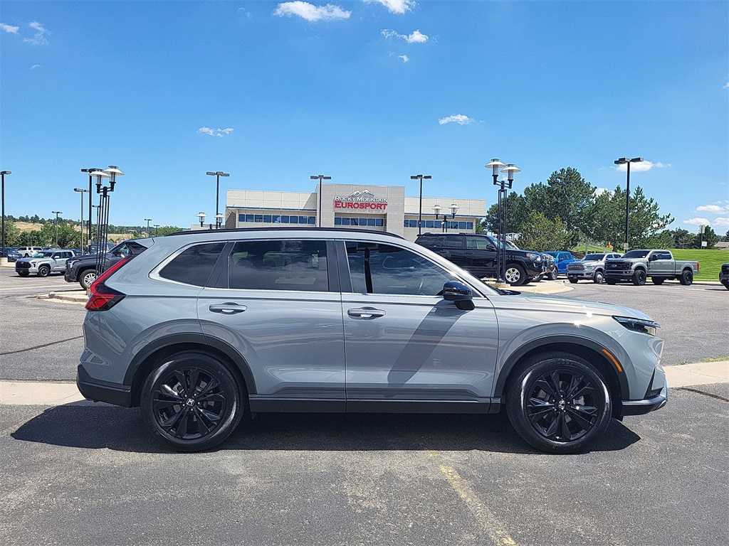 2023 Honda CR-V Hybrid Sport Touring photo 3