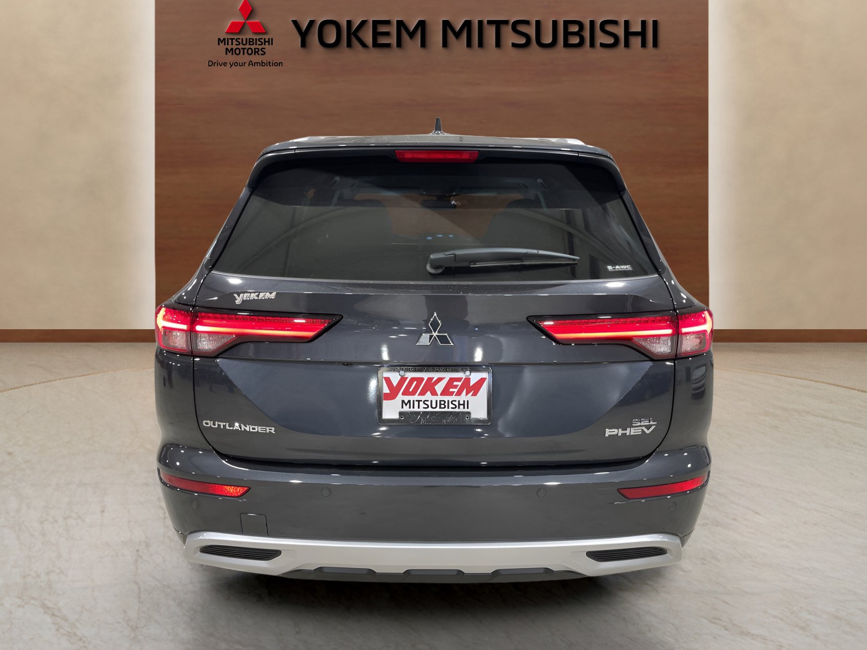 2025 Mitsubishi Outlander PHEV SEL photo 4