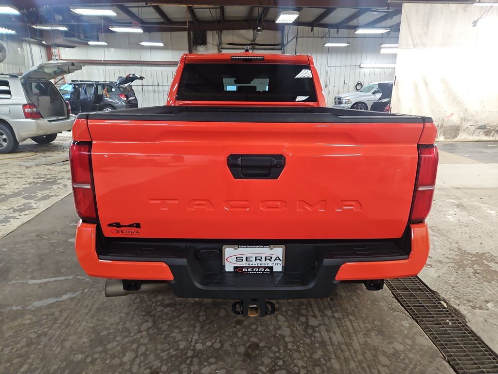 2024 Toyota Tacoma TRD Off-Road photo 4