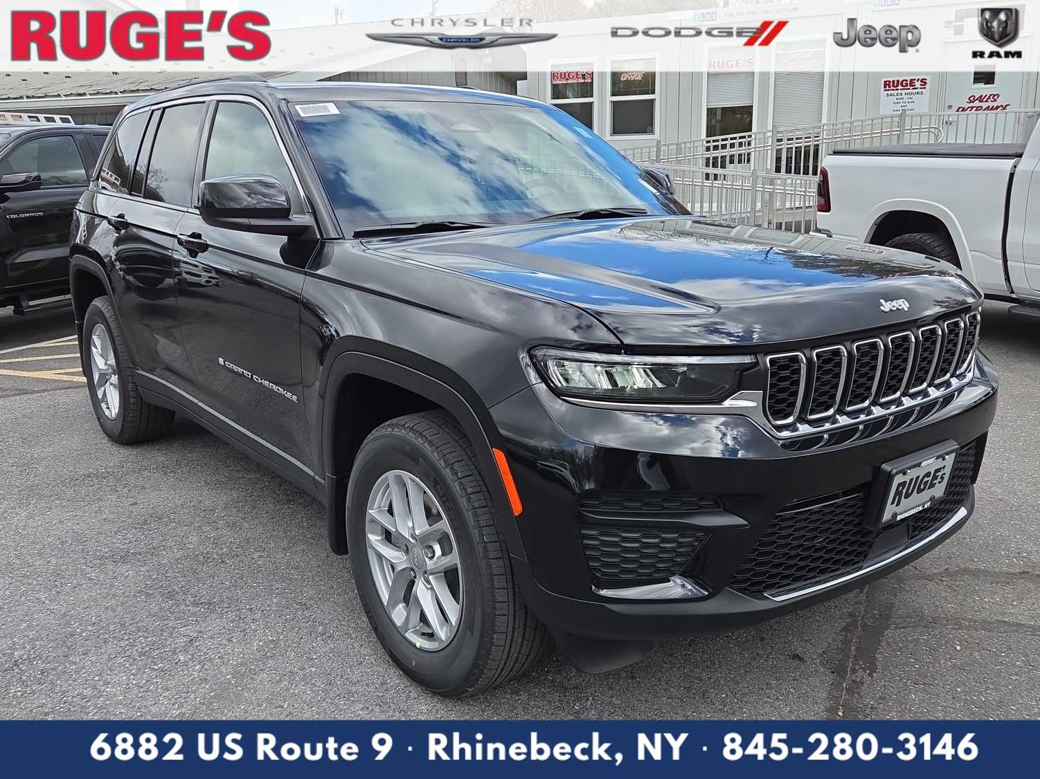 2025 Jeep Grand Cherokee Laredo's photo