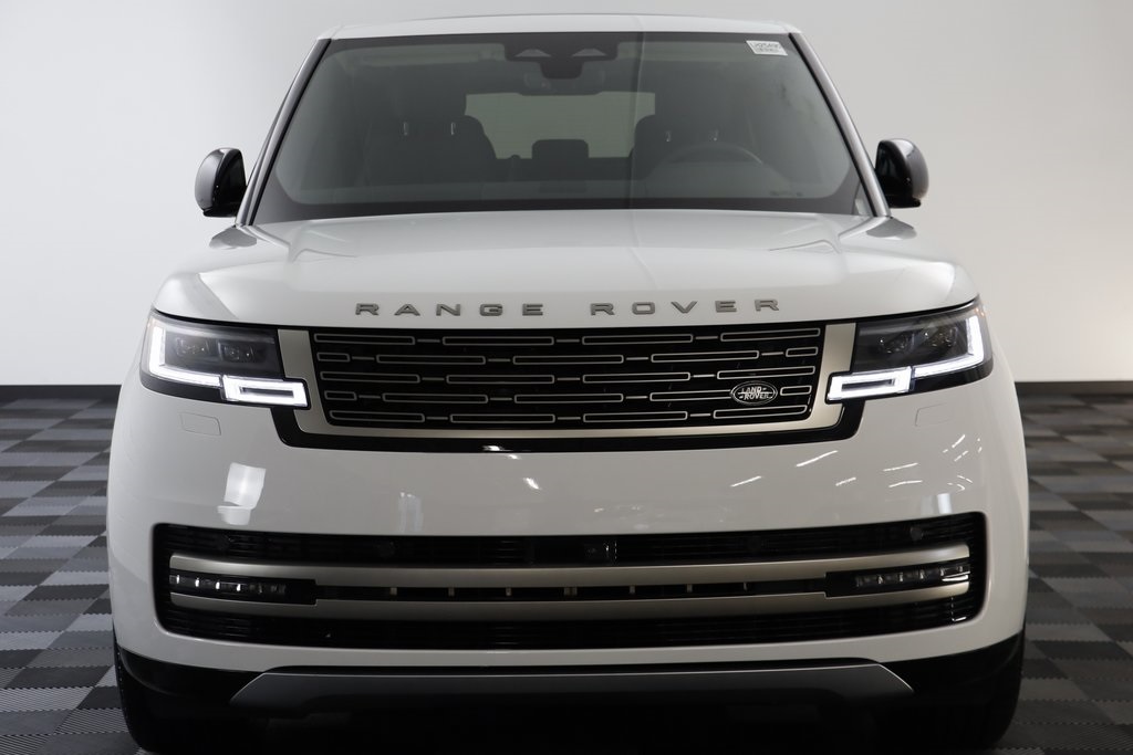 2025 Land Rover Range Rover SE photo 17