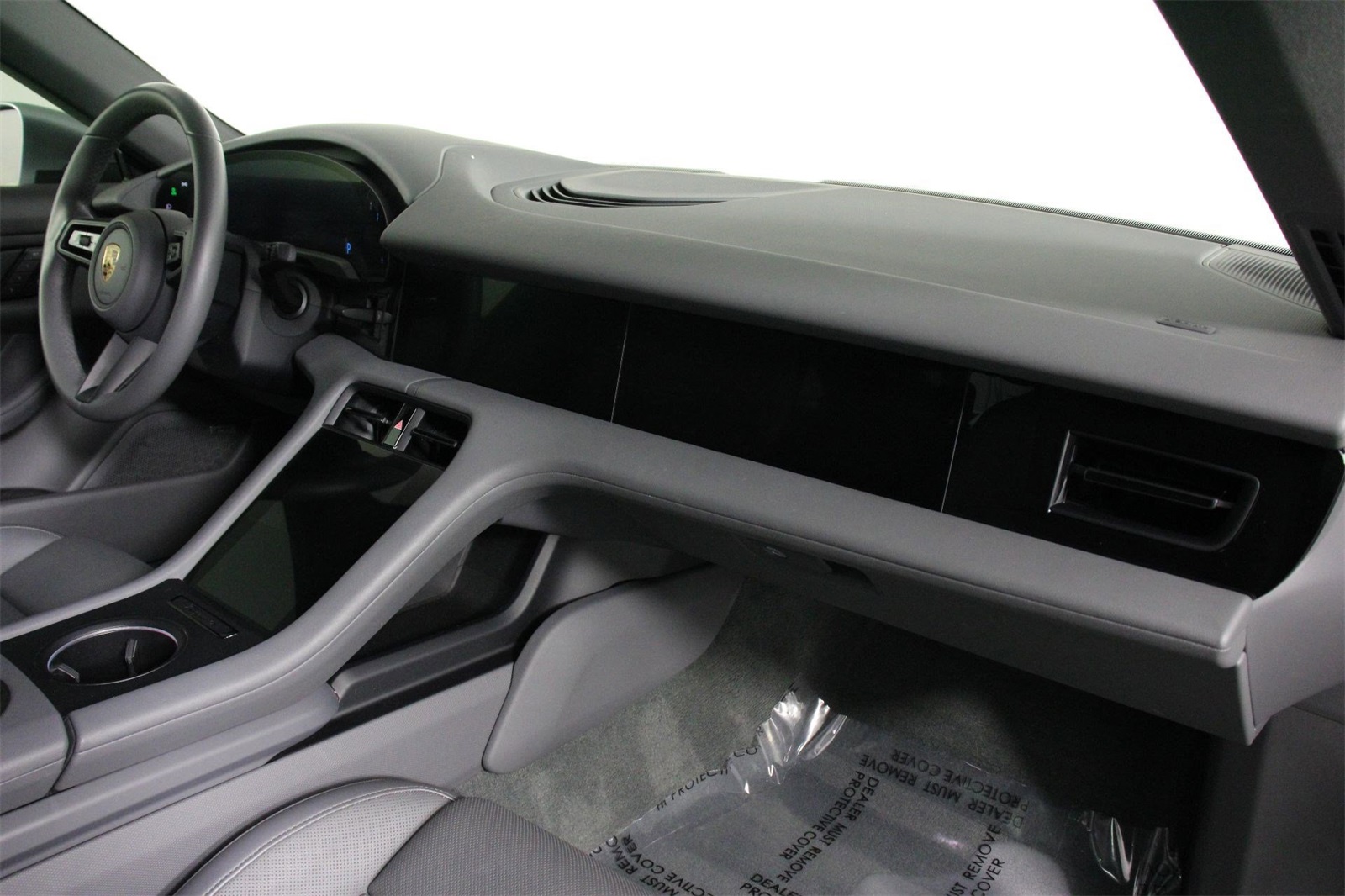 2022 Porsche Taycan photo 22