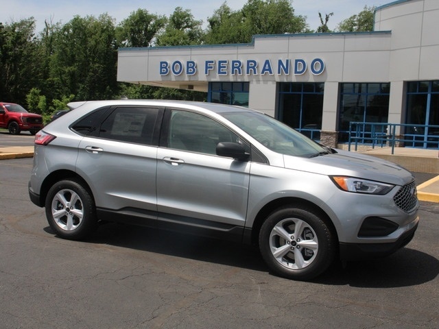 2024 Ford Edge SE's photo