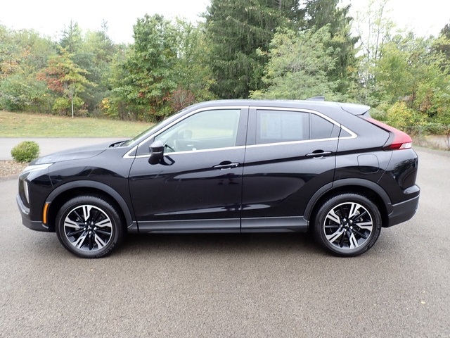 2024 Mitsubishi Eclipse Cross SE photo 2