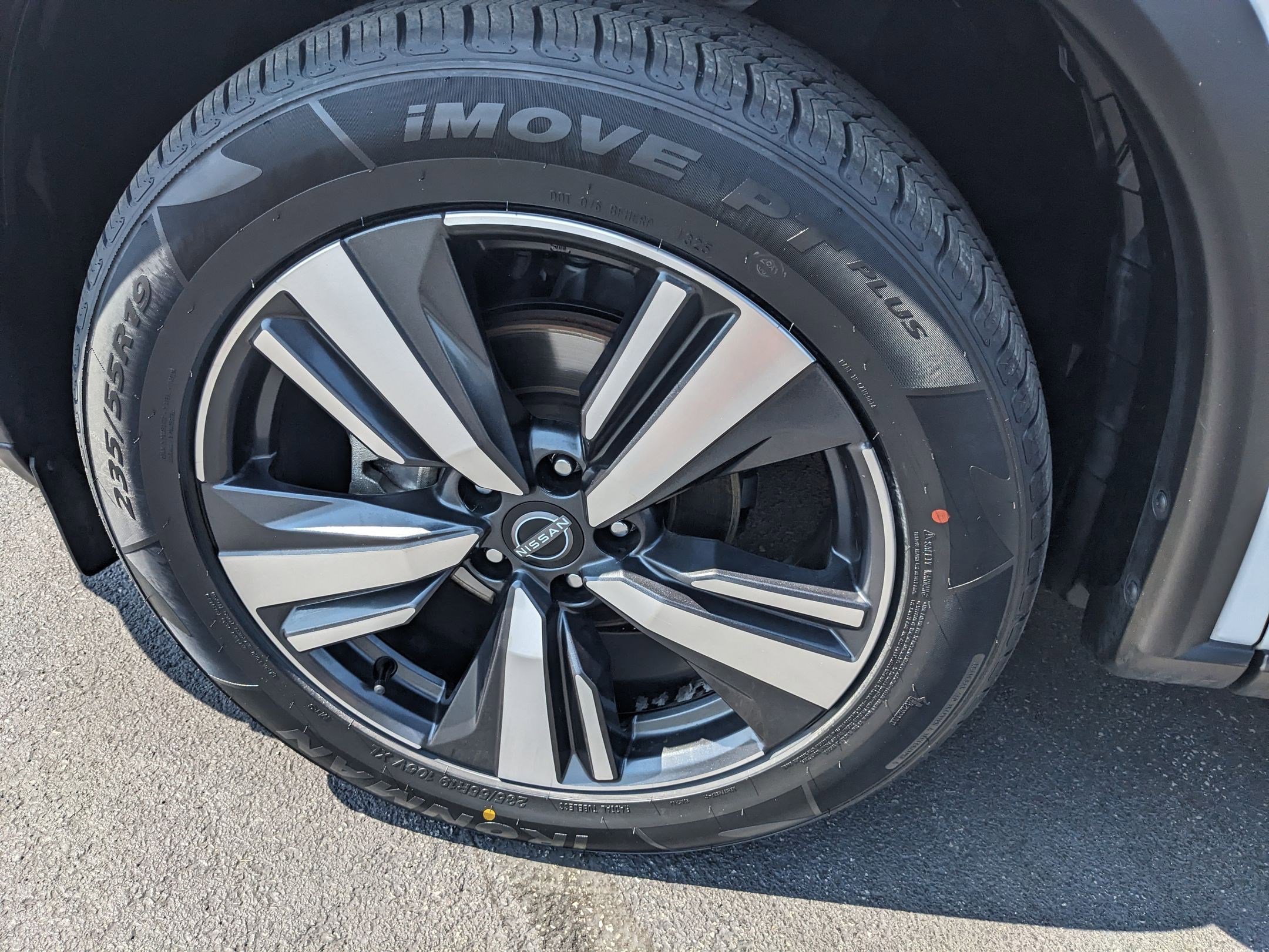 2024 Nissan Rogue SL photo 21