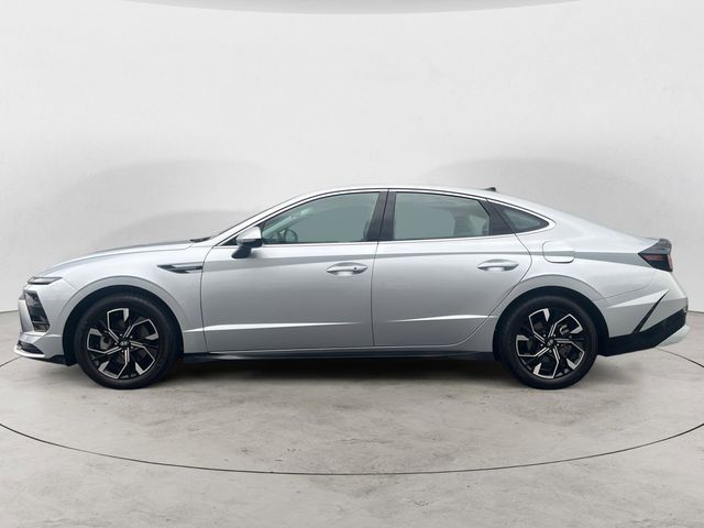 2024 Hyundai Sonata SEL photo 2