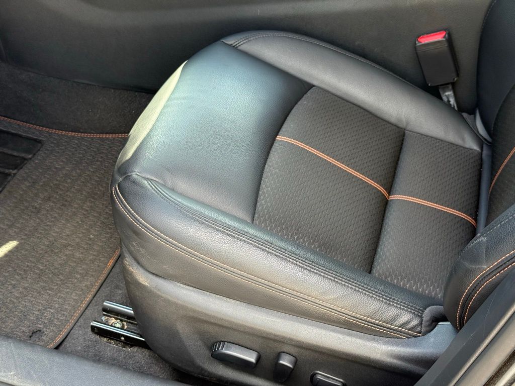2022 Nissan Altima 2.5 SR photo 12