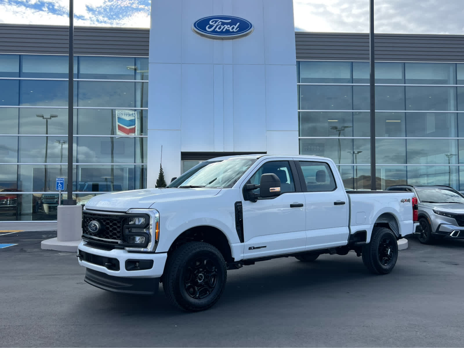 2026 Ford F-350 Super Duty XL's photo