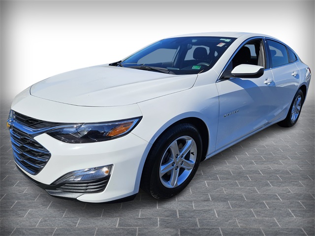 2023 Chevrolet Malibu LS photo 3