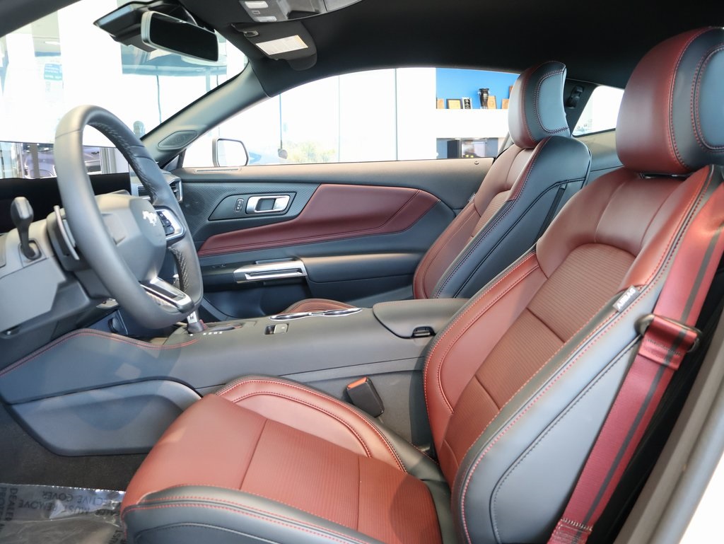2025 Ford Mustang GT Premium photo 18