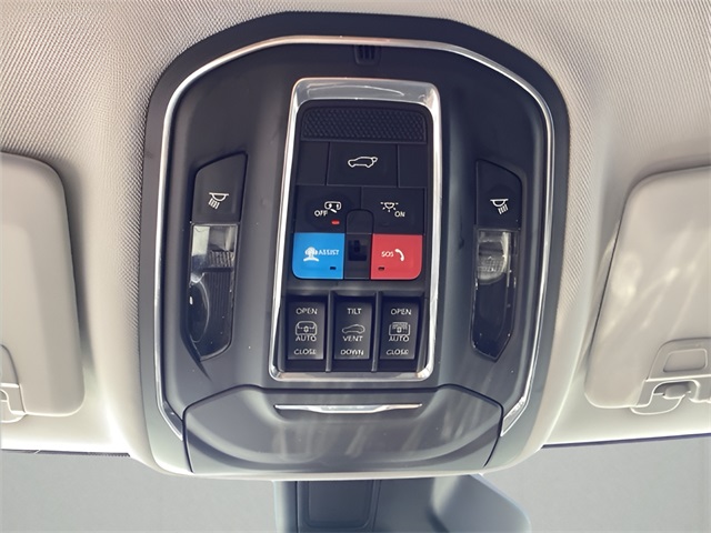 2023 Jeep Cherokee Sport photo 34