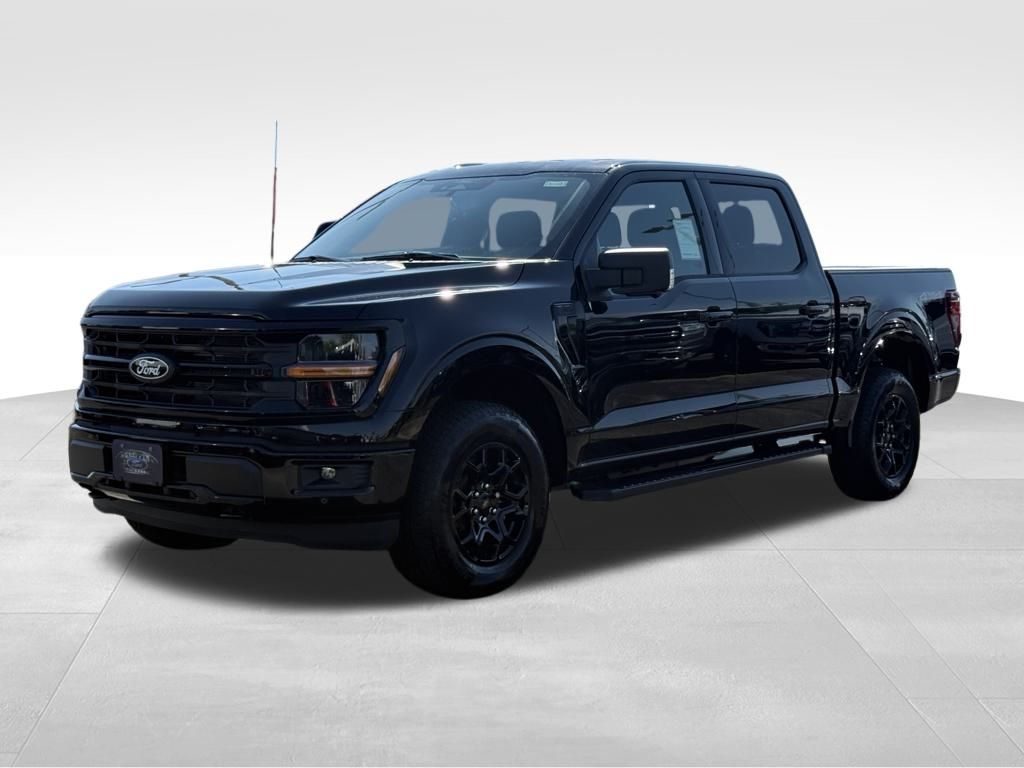 2025 Ford F-150 XLT photo 2