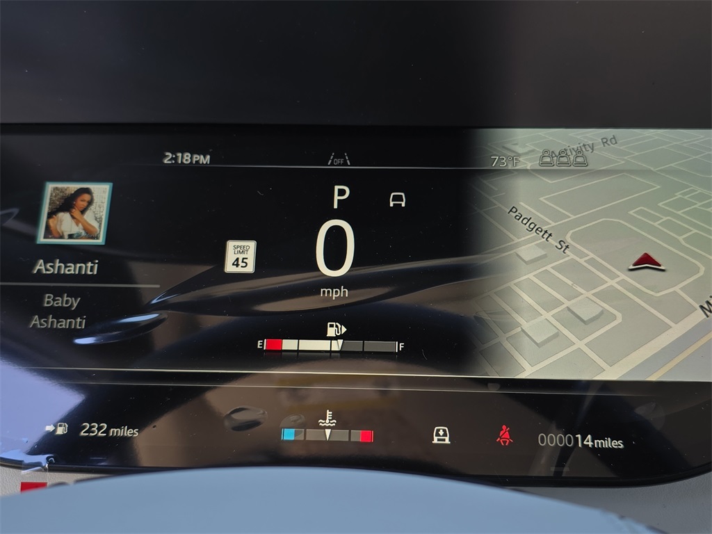 2025 Land Rover Range Rover SE photo 18