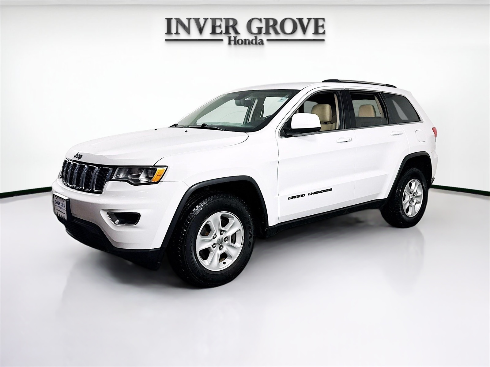 2017 Jeep Grand Cherokee Laredo E's photo