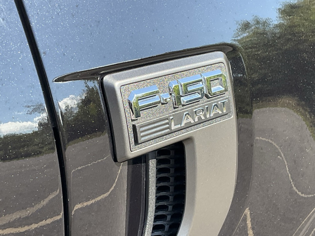 2023 Ford F-150 Lariat photo 25