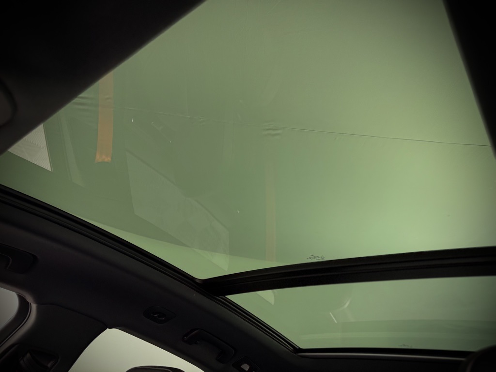 2025 Porsche Macan T photo 6