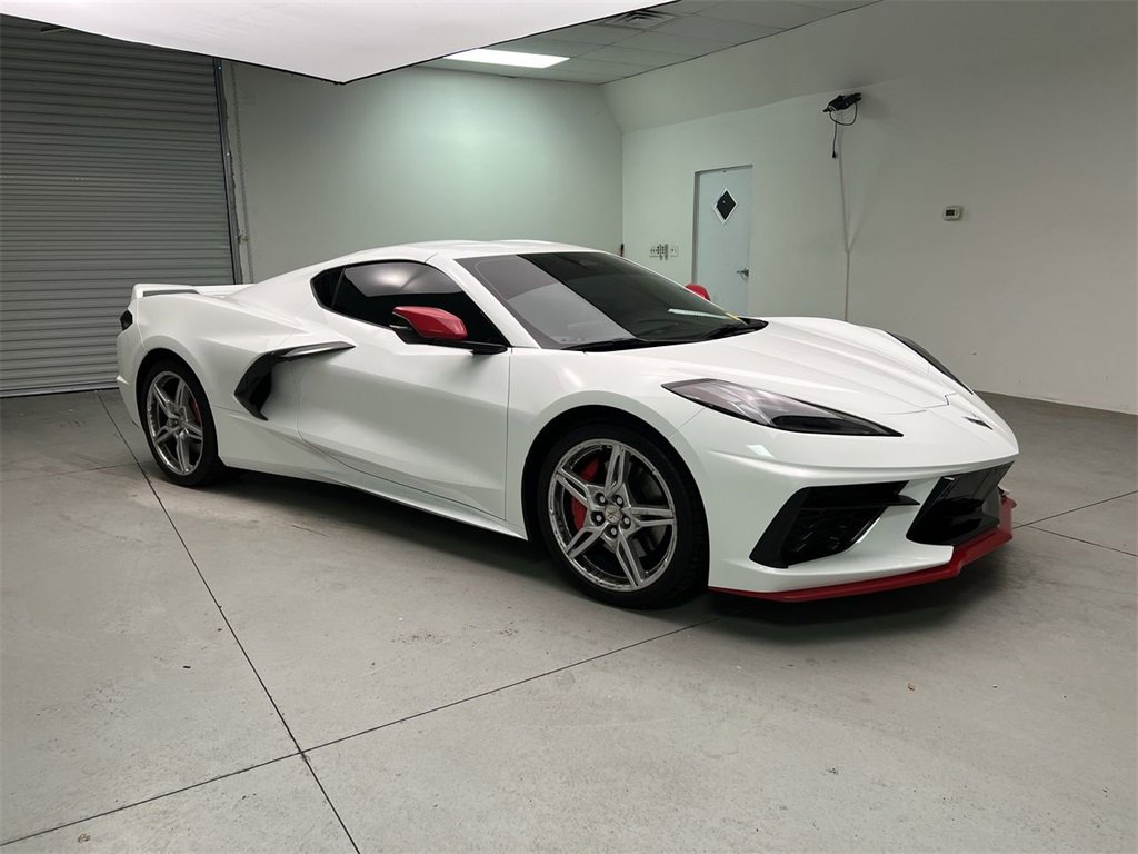 2024 Chevrolet Corvette Stingray 2LT photo 2