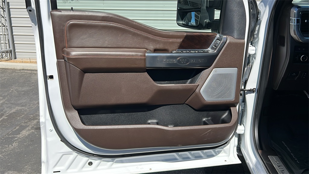 2023 Ford F-450 photo 8