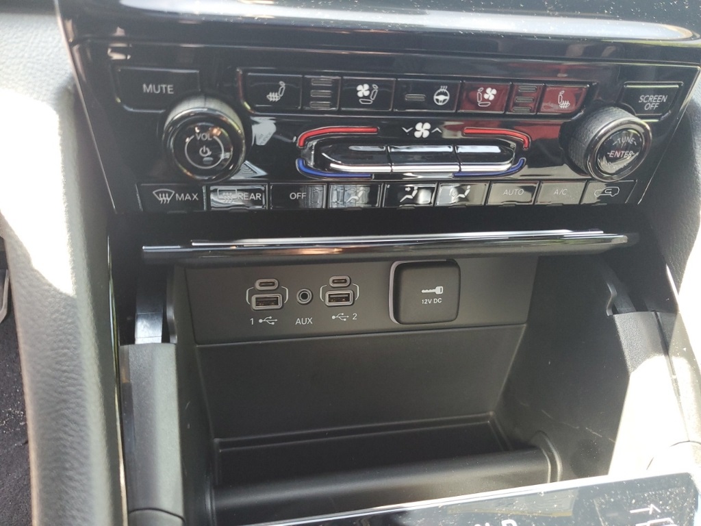 2025 Jeep Grand Cherokee Summit photo 18