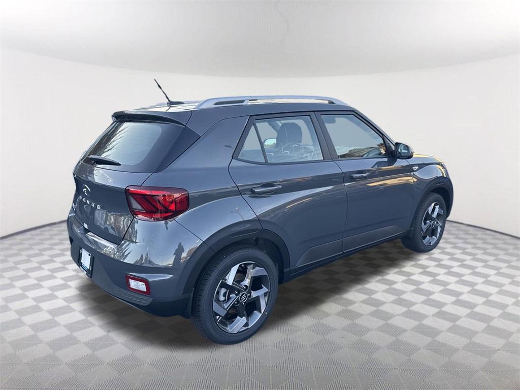 2026 Hyundai Venue SEL photo 2