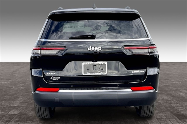 2025 Jeep Grand Cherokee Laredo X photo 4