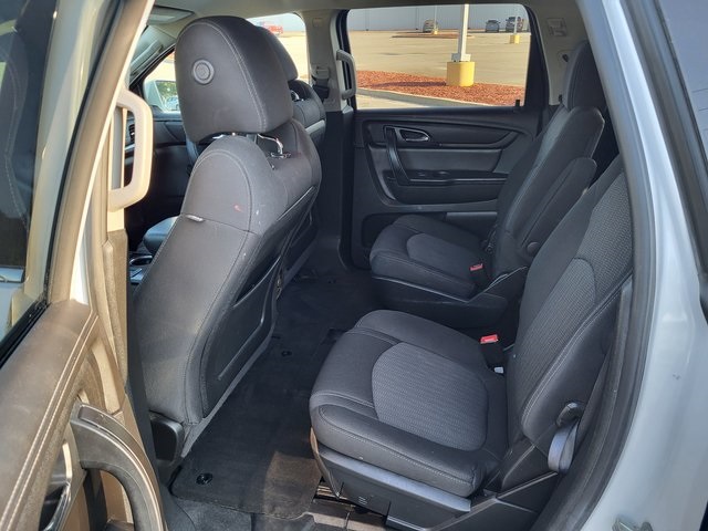 2017 Chevrolet Traverse 2LT photo 13