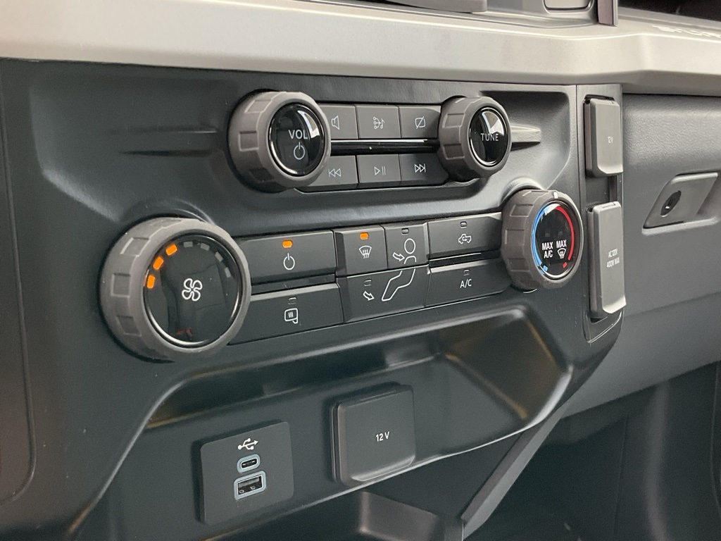 2024 Ford F-550 XL photo 3
