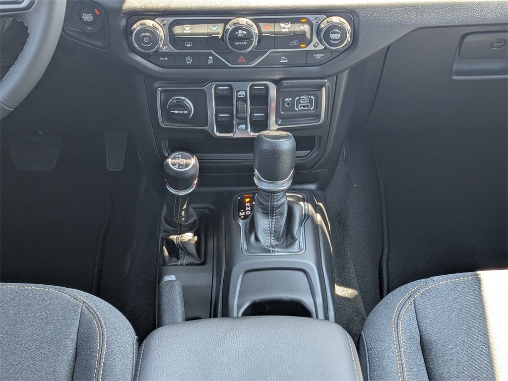 2025 Jeep Gladiator Sport S photo 21