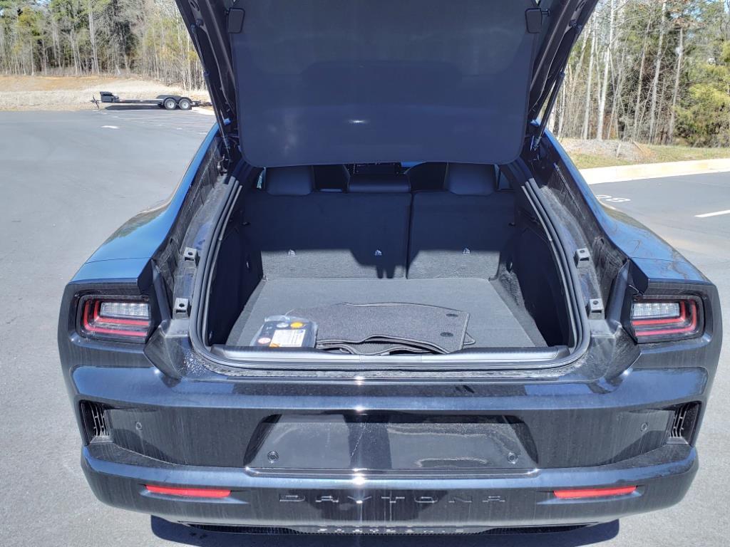2025 Dodge Charger Daytona R/T photo 21