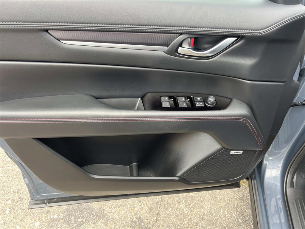 2025 Mazda CX-5 Preferred photo 12