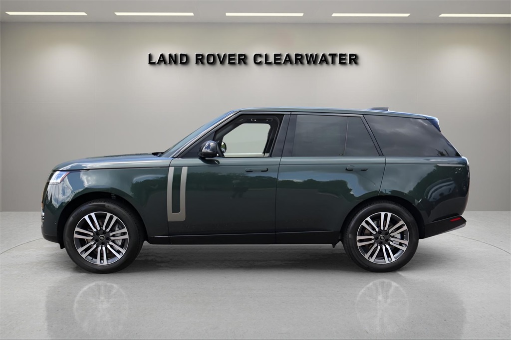 2025 Land Rover Range Rover SE photo 2