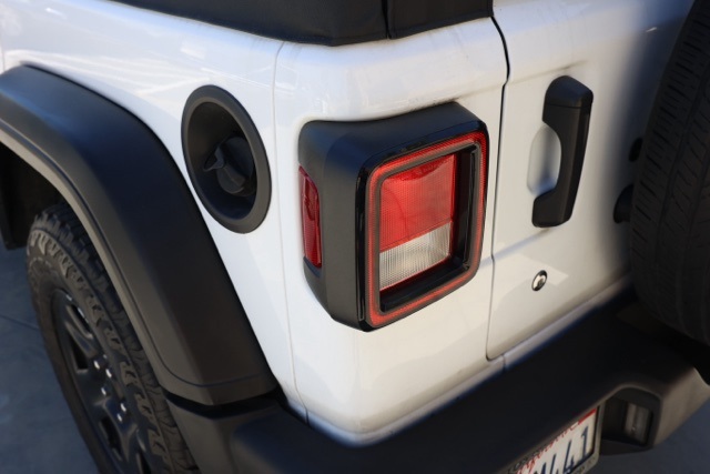 2021 Jeep Wrangler Unlimited Sport photo 6