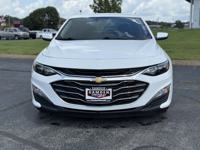 2024 Chevrolet Malibu 1LT photo 3