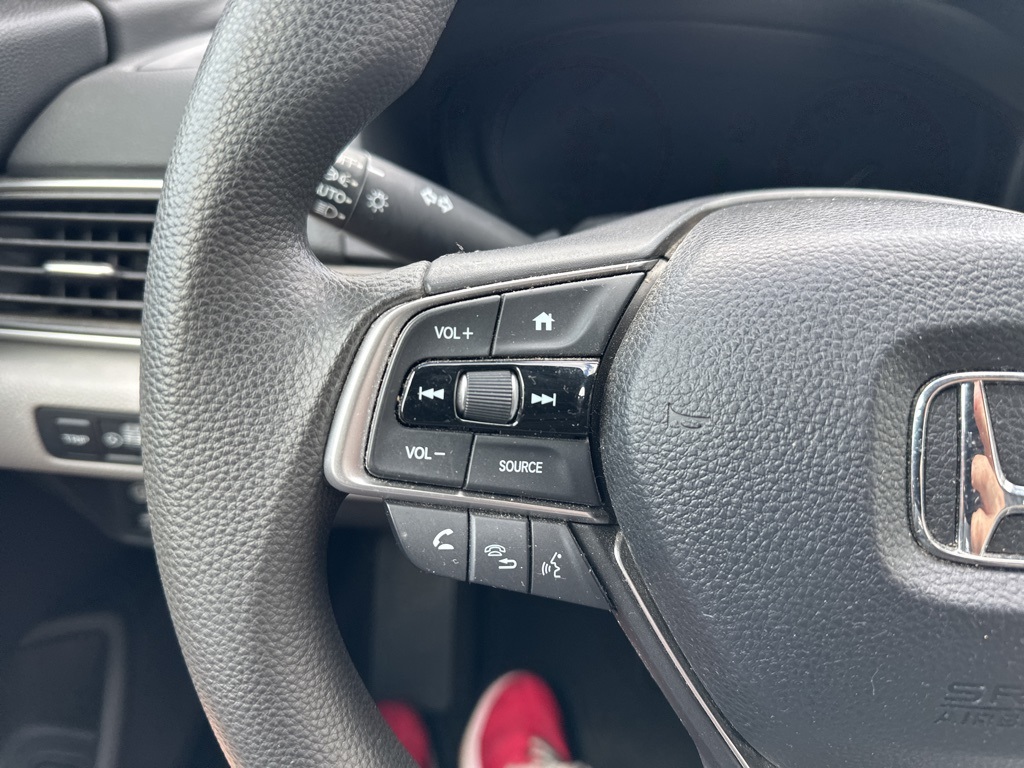 2018 Honda Accord LX photo 26