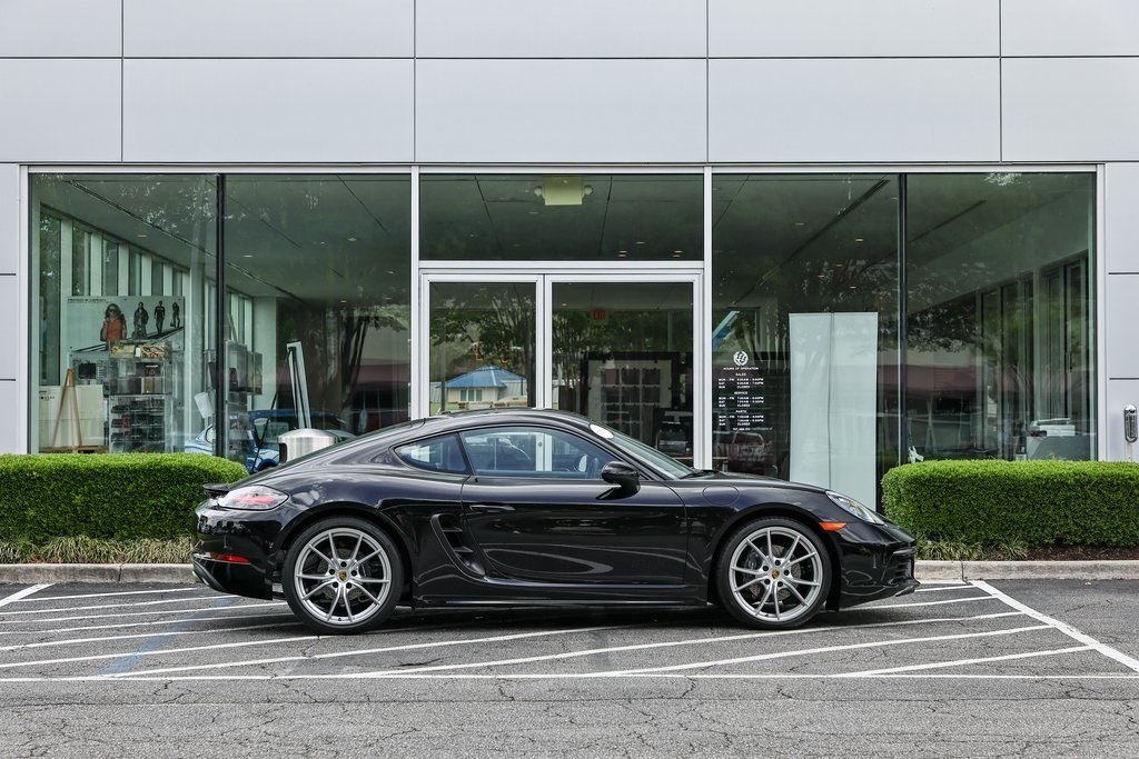 2025 Porsche Cayman Base photo 7