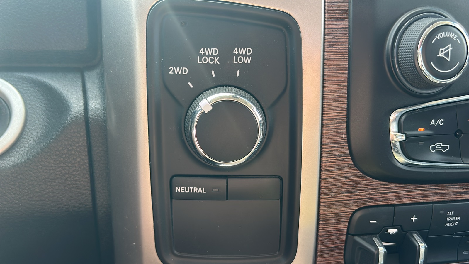 2018 Ram 2500 Laramie photo 23