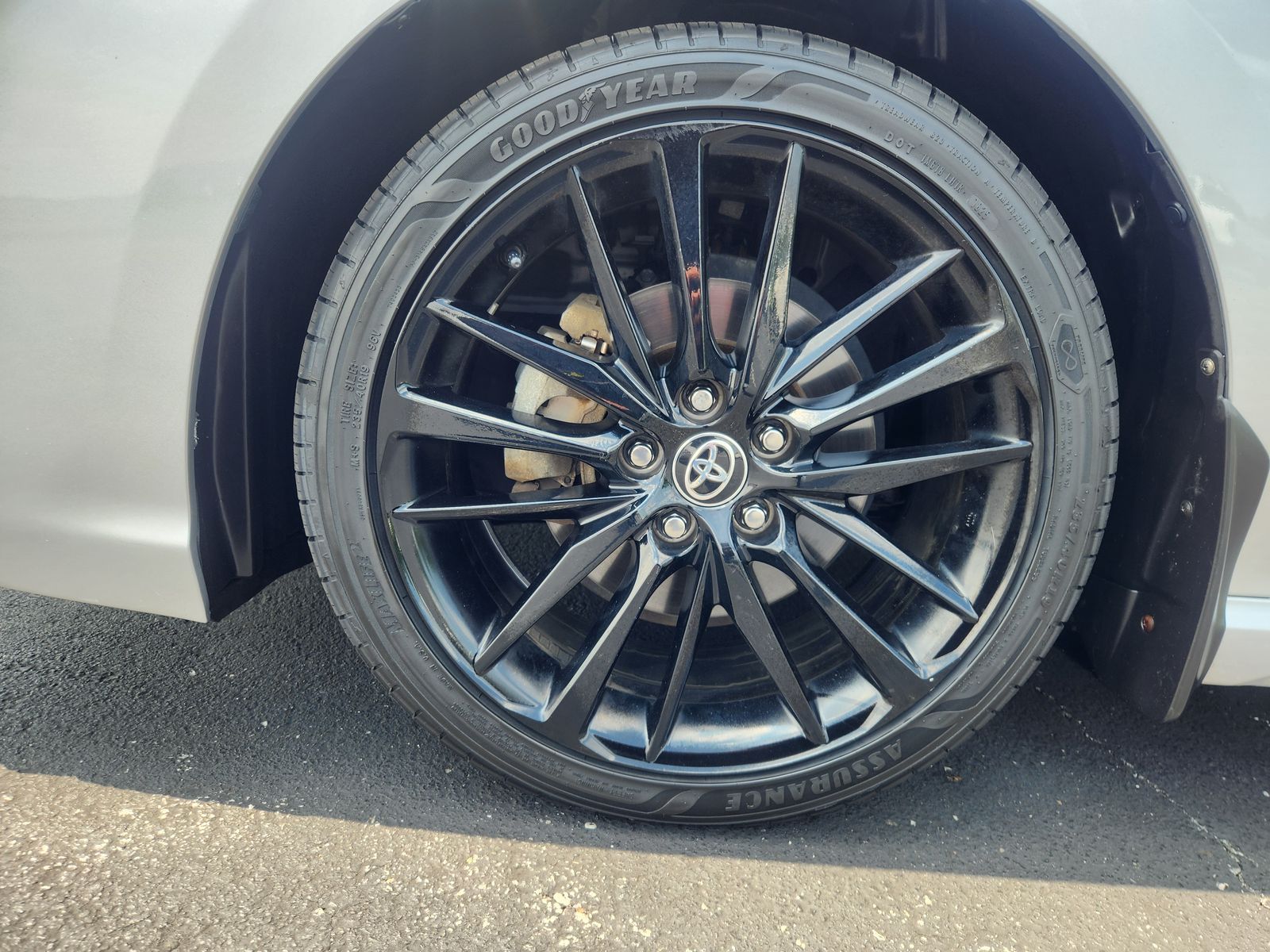 2022 Toyota Camry Hybrid XSE photo 9