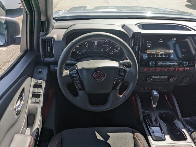 2025 Nissan Frontier Crew Cab PRO-4X photo 14
